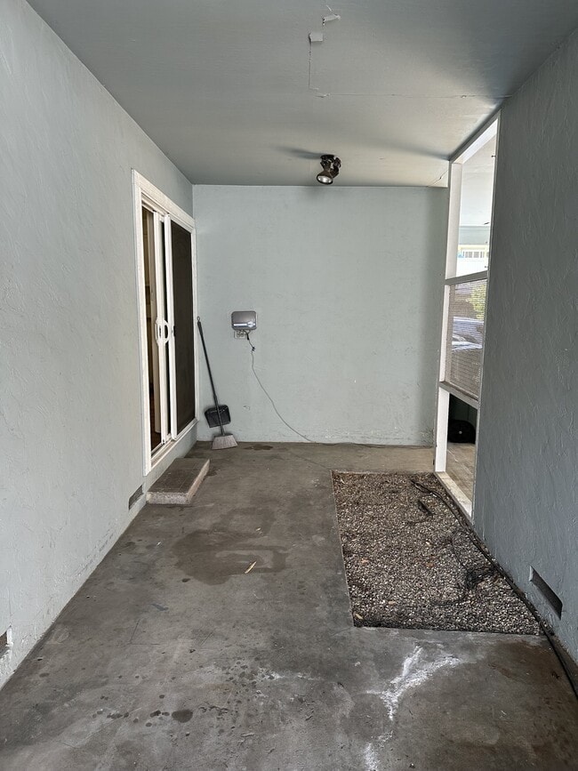 Building Photo - 663 Cordelia Dr