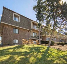 Building Photo - 104 E Bailey Rd