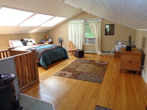 Building Photo - 89 Florida Hill Rd