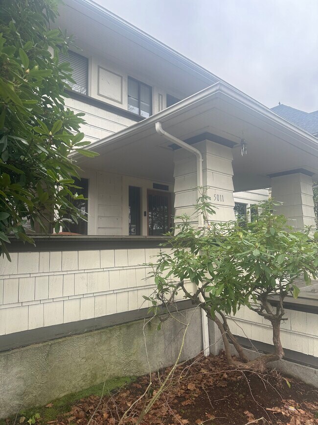 Building Photo - 5011 18th Ave NE