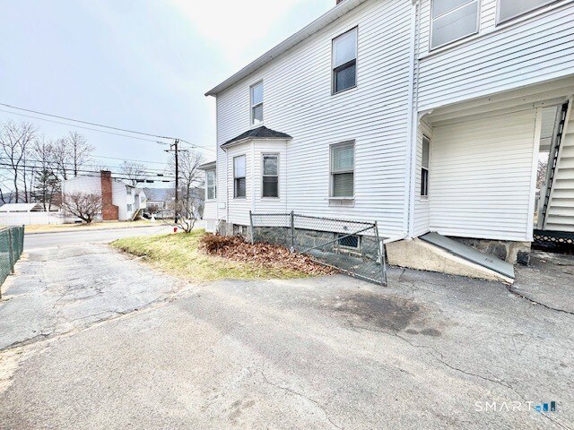 Building Photo - 303 Millville Ave