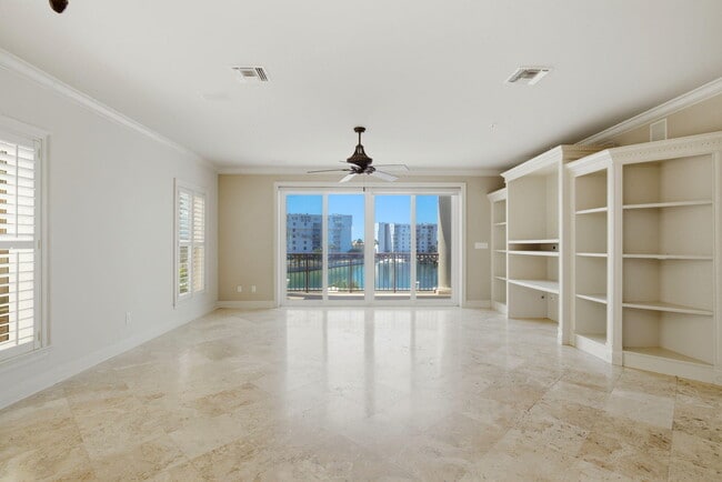 Building Photo - 724 Harbor Blvd
