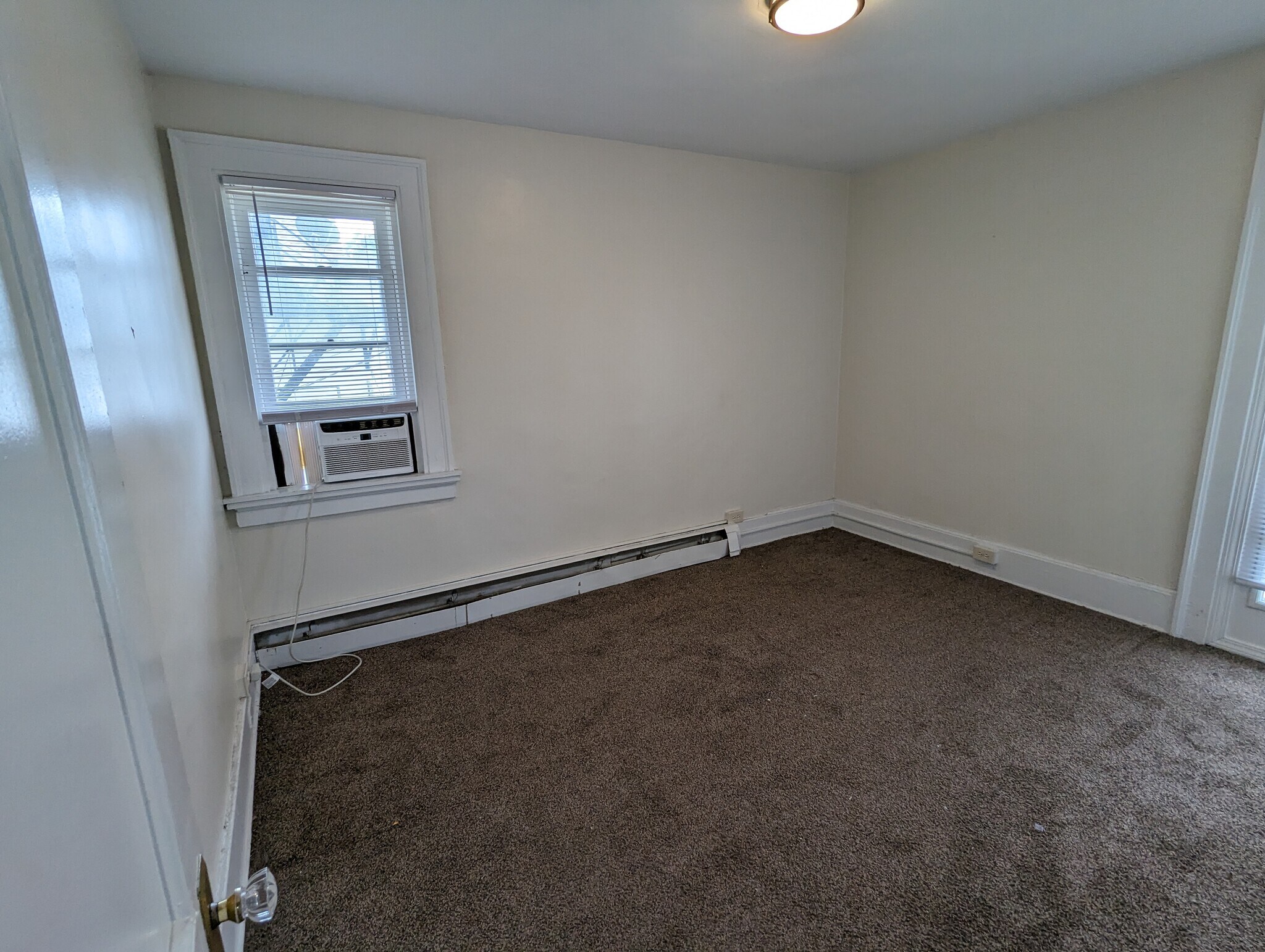 Building Photo - 608 Elmwood Ave