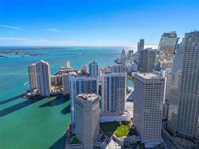 Building Photo - 325 S Biscayne Blvd