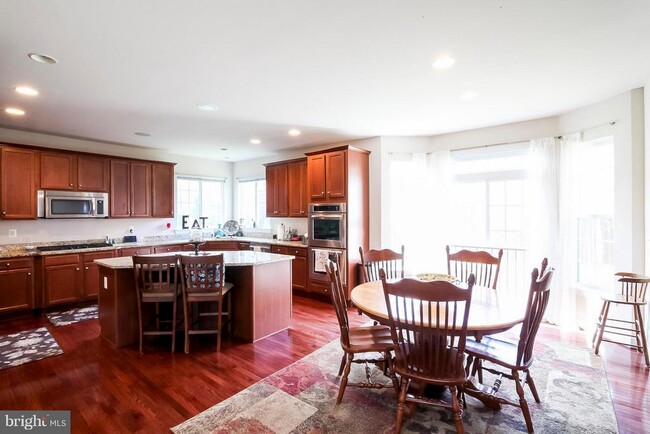 Building Photo - 5812 Falls Gate Ct