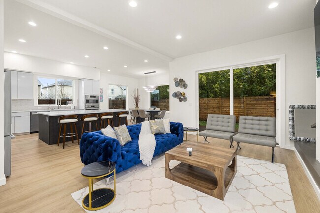 Building Photo - 11612 SE 196th St