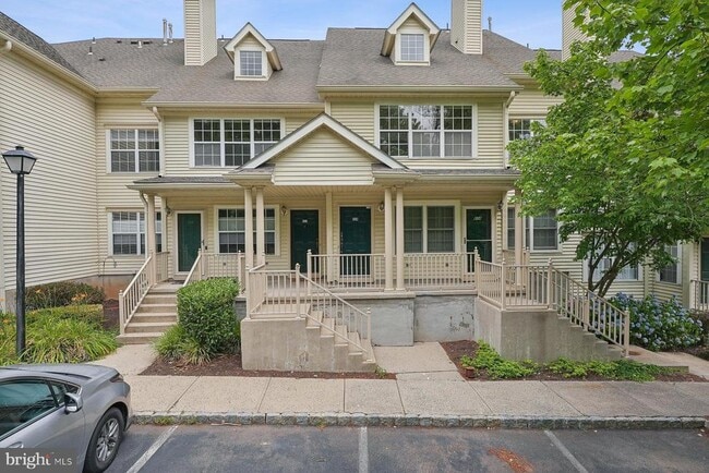 Primary Photo - 624 Brickhouse Rd