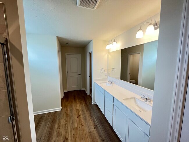 Building Photo - 13153 Himalaya Cir