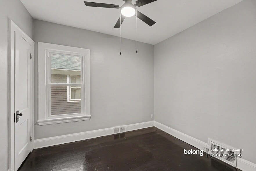 Building Photo - 3413 Beechwood Ave