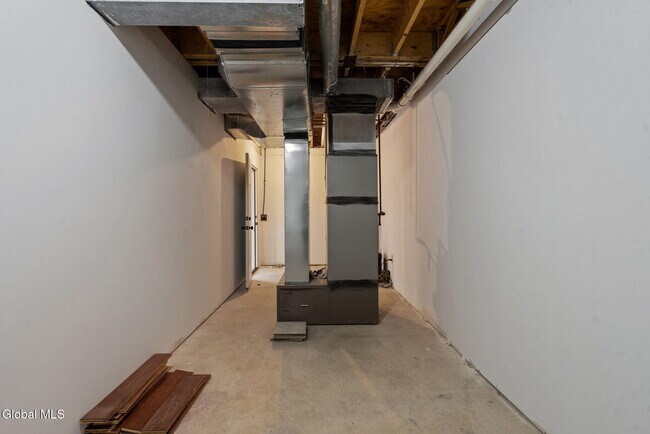 Building Photo - 30 Dick Lynch Rd