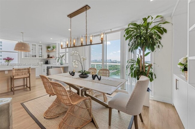 Building Photo - 5001 Collins Ave