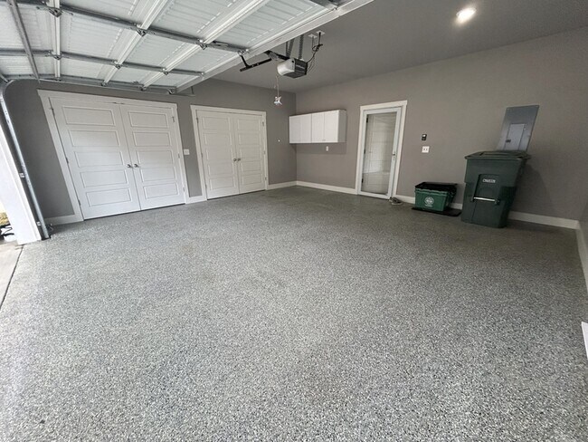 Building Photo - 2602 N Ward Dr