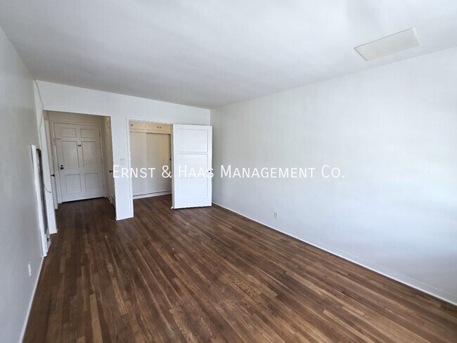 Building Photo - 311 Bay Shore Ave