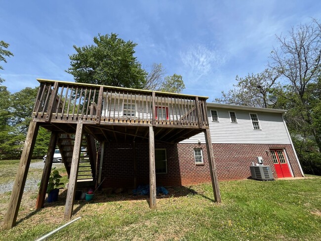 Building Photo - Ranch House in Bedford County-Hawkins Mill...