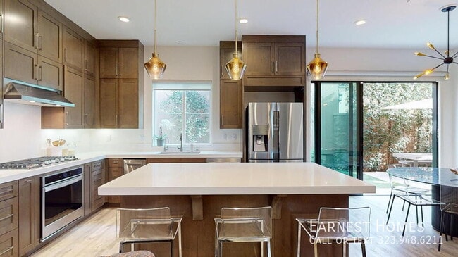 Building Photo - 20607 W Chestnut Cir