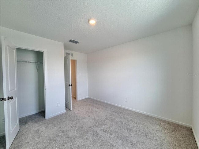 Building Photo - 842 Lynx St