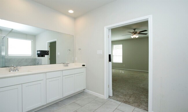 Building Photo - 14120 Sand Ridge Ct