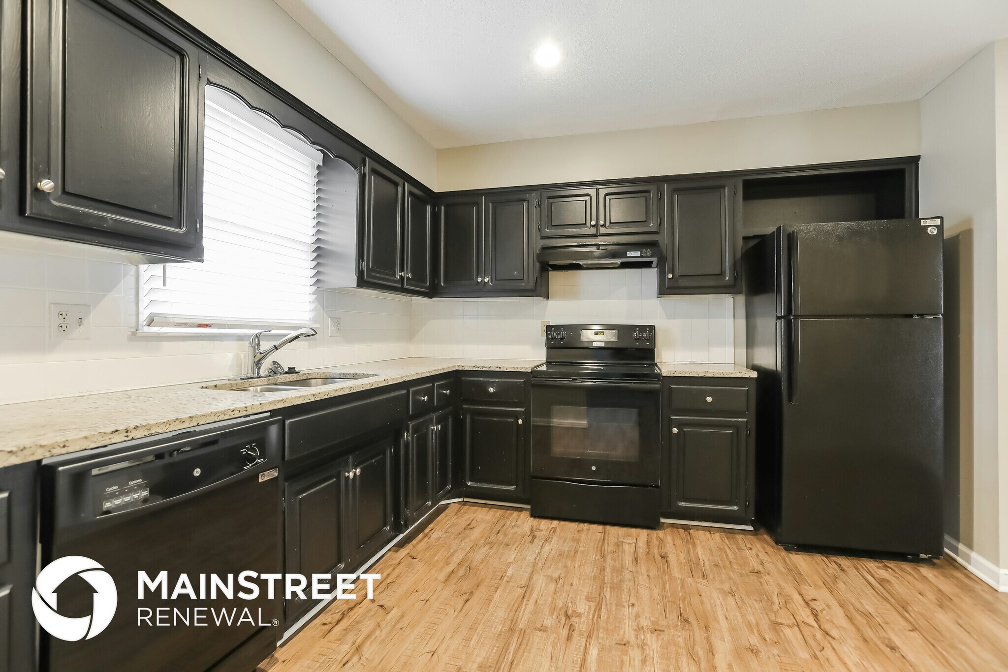 Building Photo - 5820 NW Aspen Ln