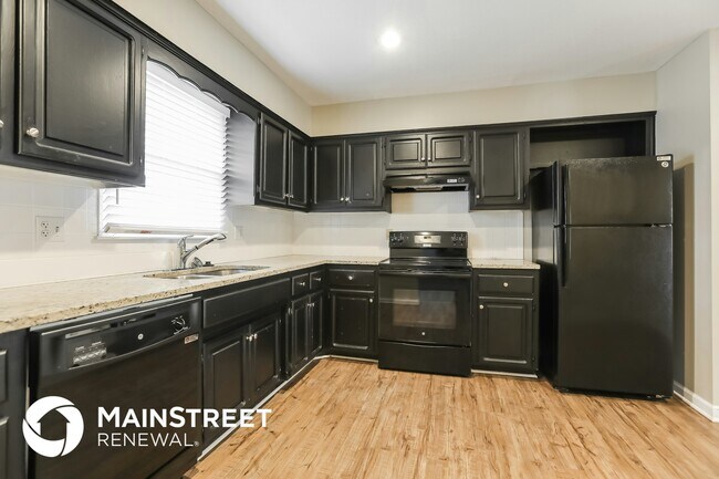 Building Photo - 5820 NW Aspen Ln