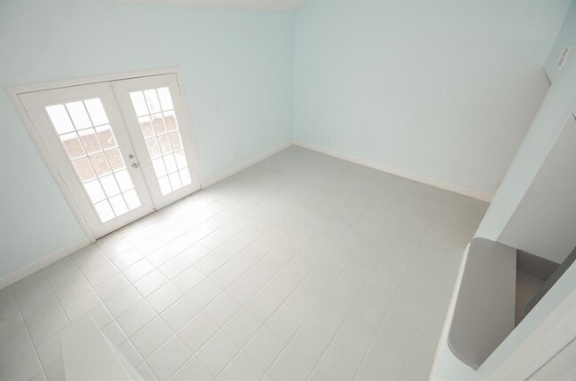 Building Photo - 5303 Lost Forest Dr