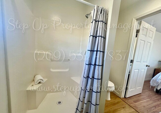 Building Photo - 8440 Ponderosa Way