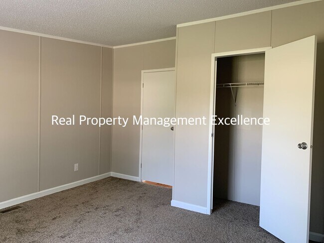 Building Photo - Quaint Renovated Home, Near Education Faci...