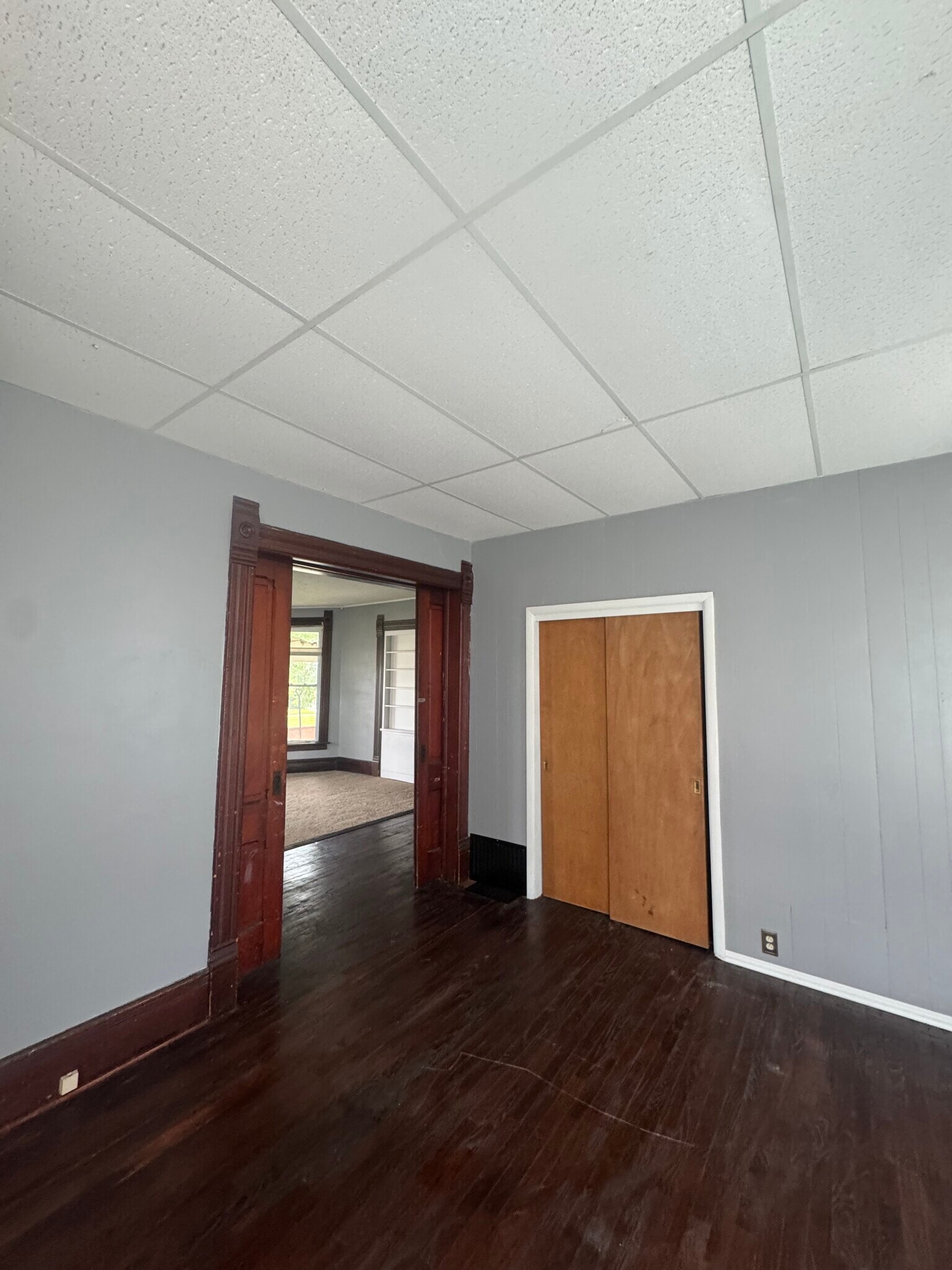 Building Photo - 733 16th Ave