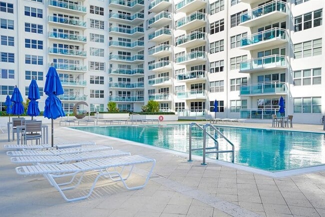 Building Photo - 3900 Galt Ocean Dr