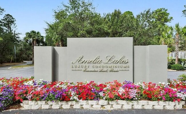 Building Photo - 2 Bed/2 Bath, Gated Community, Close to Sh...