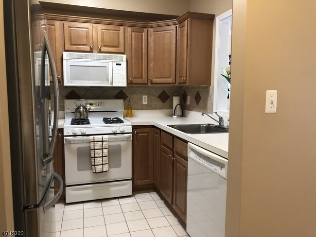 Building Photo - 400 North Ave