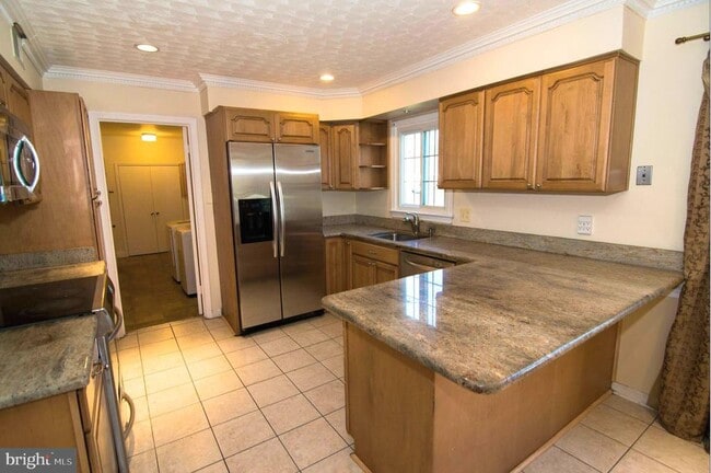 Building Photo - 222 Apple Blossom Ct