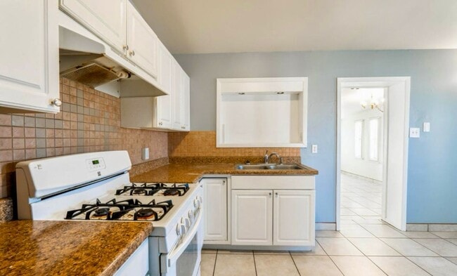 Building Photo - 1710 Betty Cir