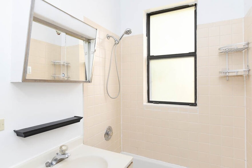 Building Photo - 1532 N Kedzie Ave