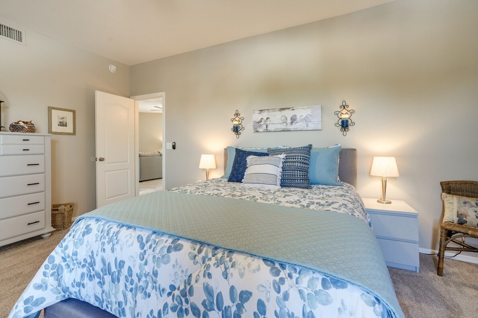 Building Photo - 9151 W Greenway Rd