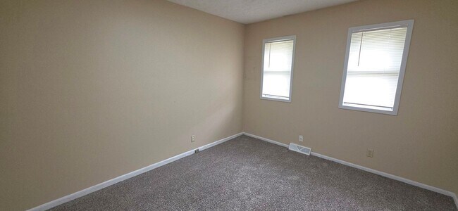 Building Photo - 305 E Downing St