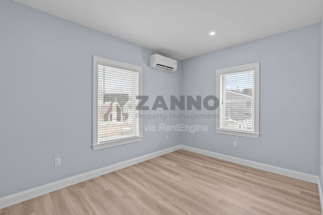 Building Photo - 24 Vernon Ave