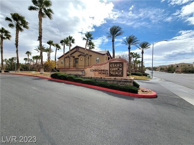 Building Photo - 8250 N Grand Canyon Dr