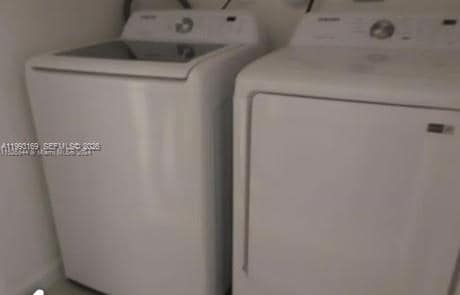 Building Photo - 28600 SW 134th Ct