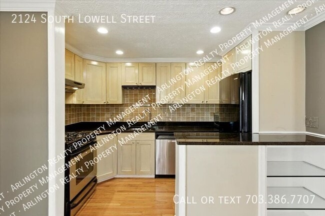 Building Photo - 2124 S Lowell St