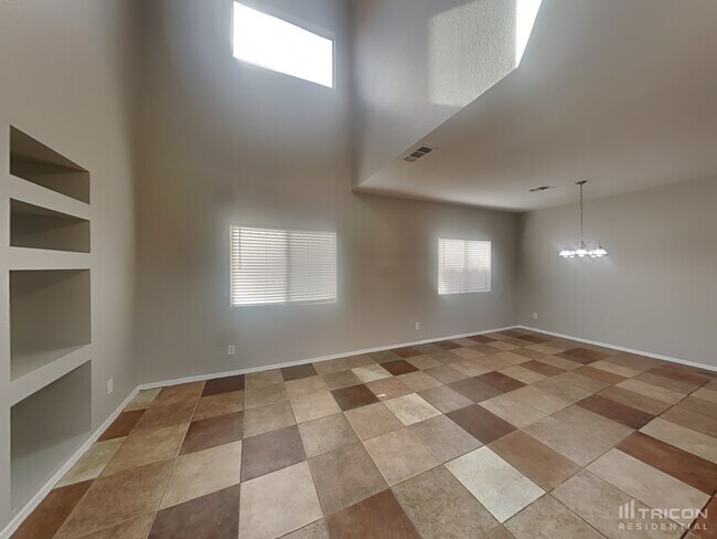 Building Photo - 1750 W Union Hills Dr
