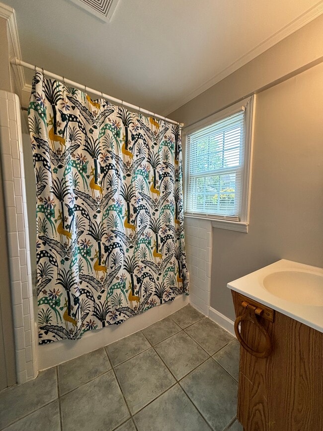 Building Photo - 3109 Clark Ave