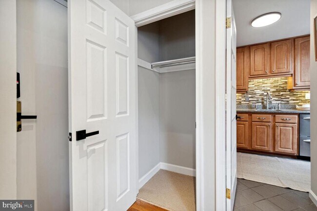 Building Photo - 1718 Corcoran St NW