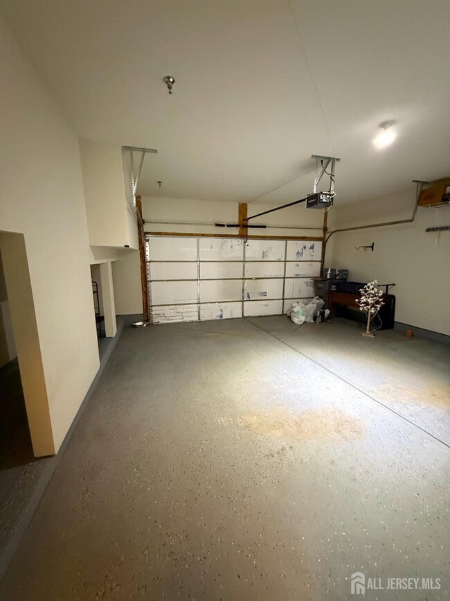 Building Photo - 1305 Hudson Cir