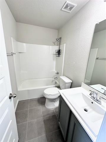 Building Photo - 3018 Montrose Ct