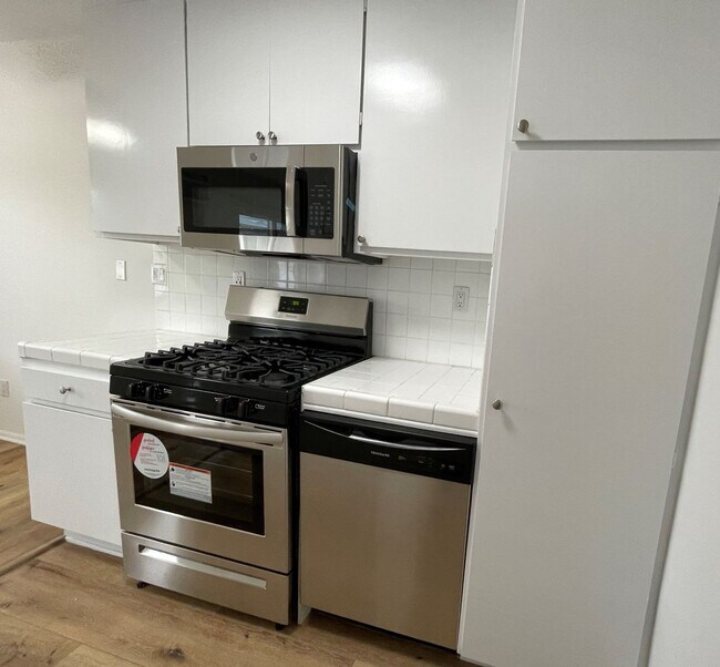 Interior Photo - 5650 Fair Ave