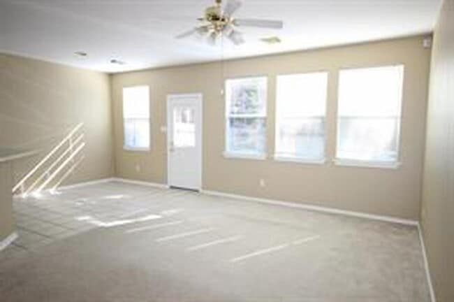 Building Photo - 63 Ledgestone Pl