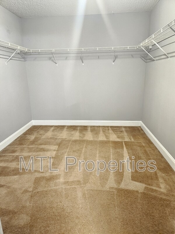 Building Photo - 302 Nanny Point Dr