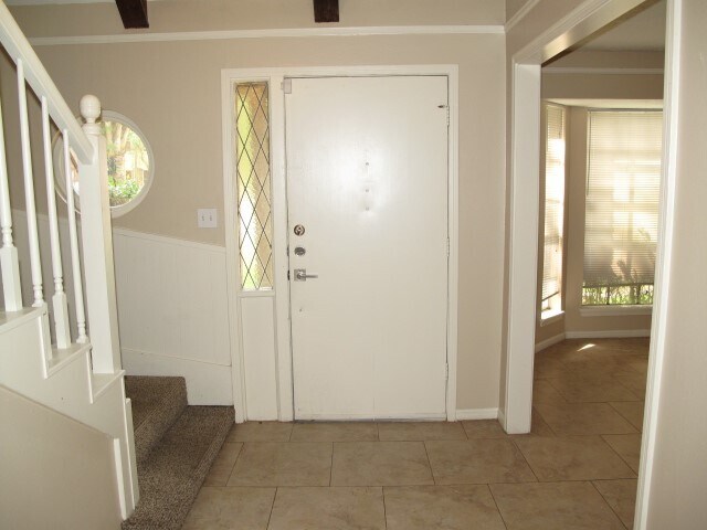 Building Photo - 702 Oder Ln