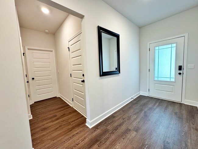 Building Photo - 3017 Dowington Dr