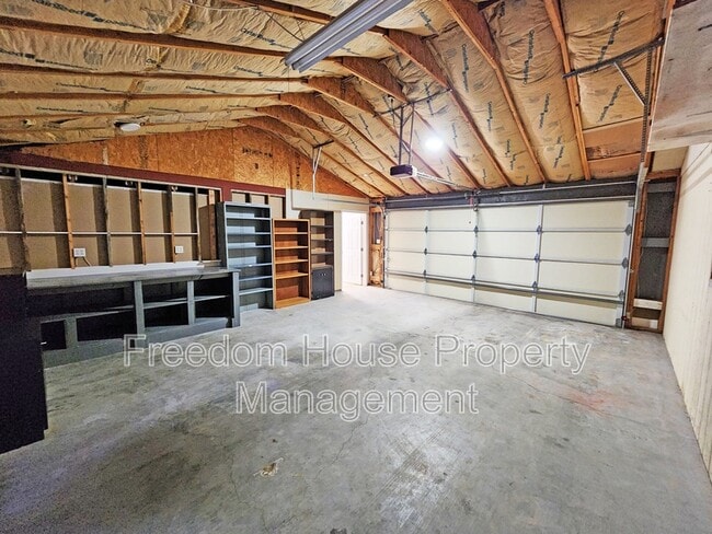 Building Photo - 5391 Money St